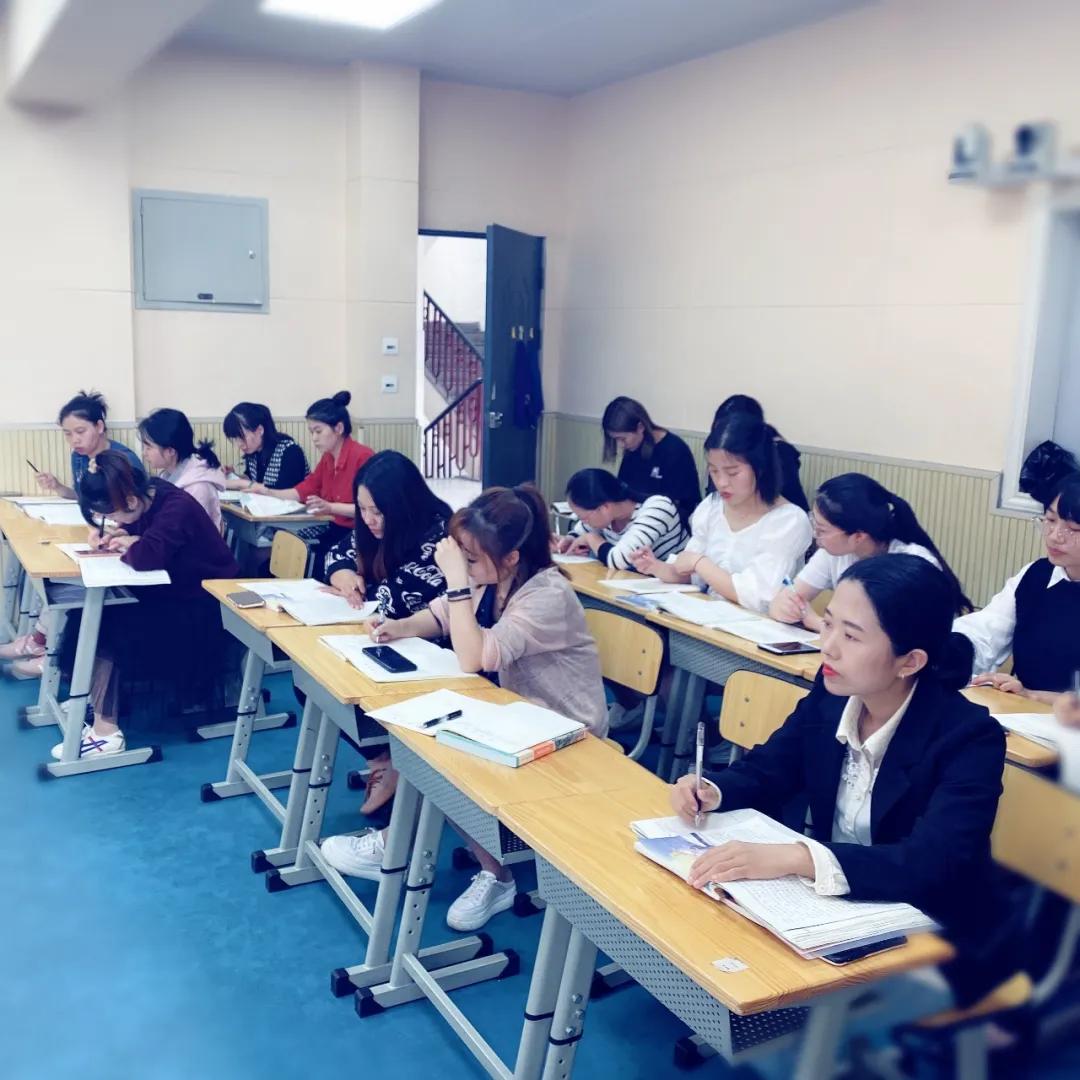 天府新青年最新动态，塑造新时代的青春力量，展现青春风采