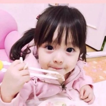 最新小女孩，活力四溢的魅力与成长之路
