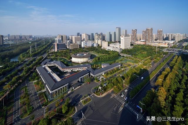 高速尚阖院最新动态，现代都市绿色居所新典范