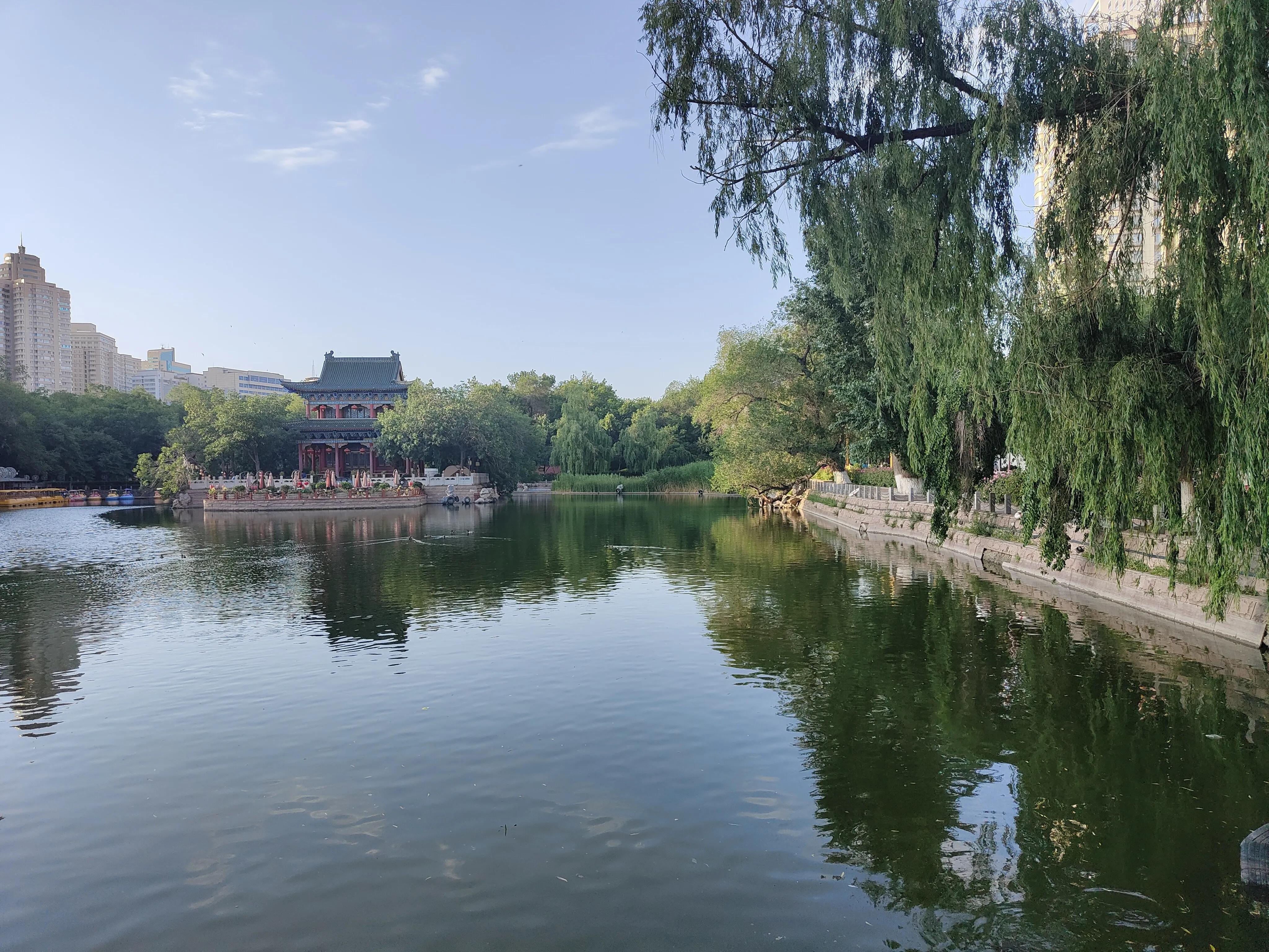 乌鲁木齐迈向新时代的边疆崛起之路，出疆动态与开放融合新进展