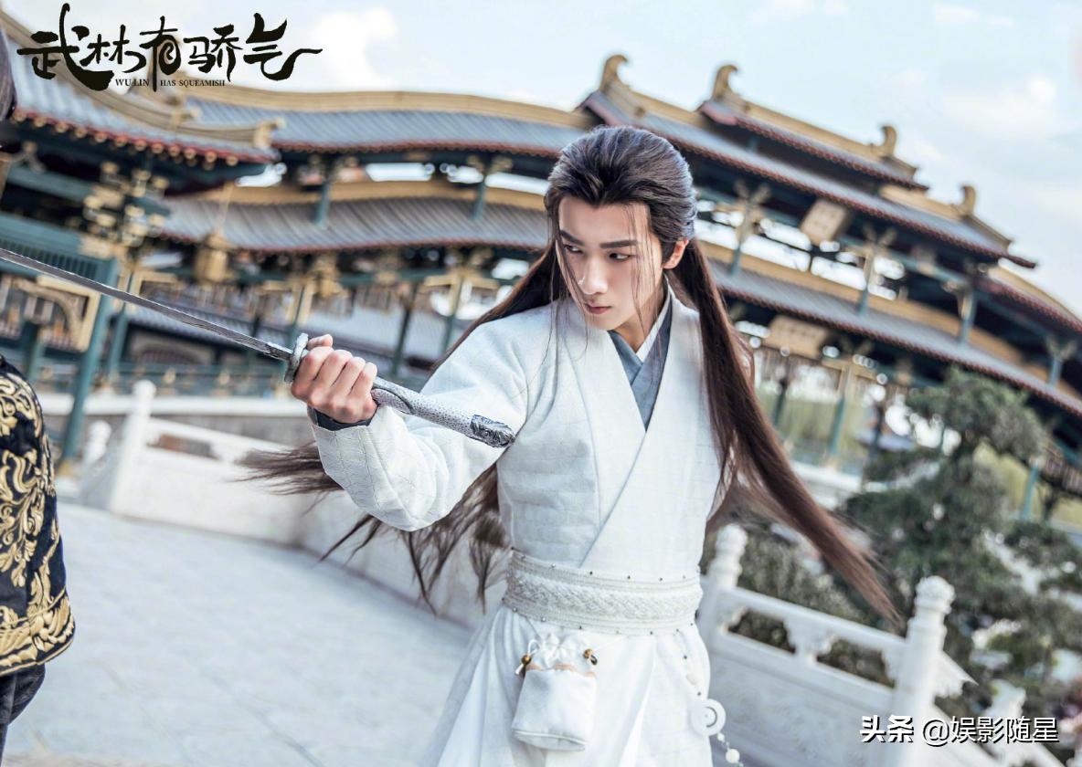 李宏毅最新照片，展现科技领袖的当代风采