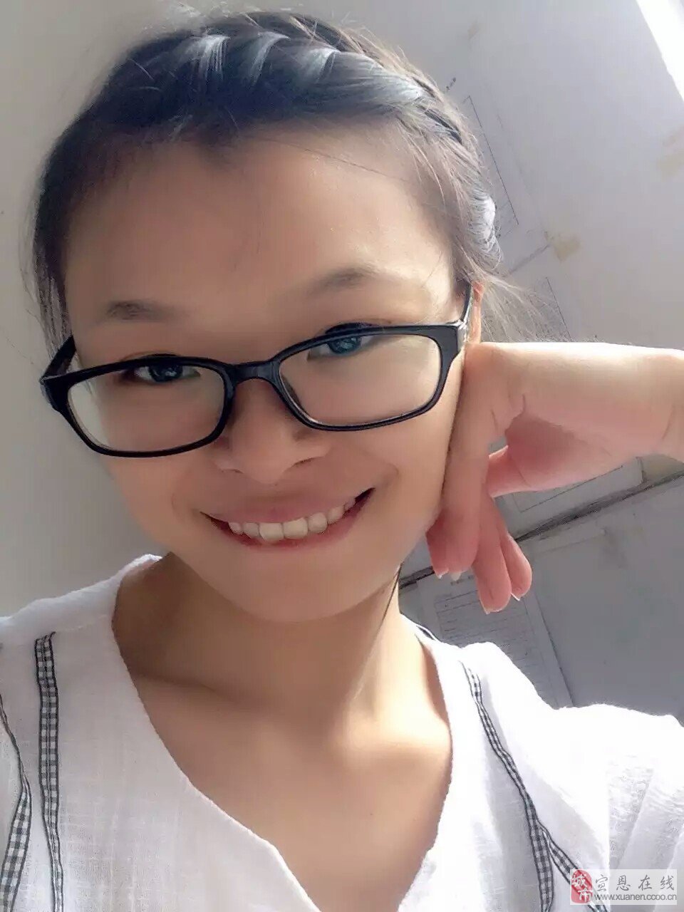 五月婷，闪耀新星，引领时代风潮的魅力偶像