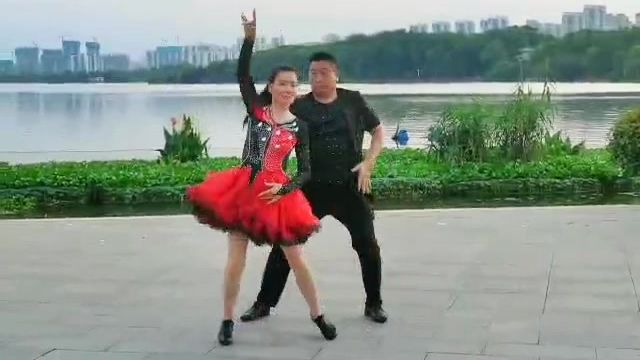 最新三步踩，引领舞蹈艺术潮流的舞步新风尚