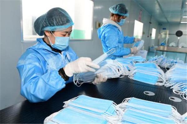 美国最新疫情严重性分析报告，疫情再度严峻化