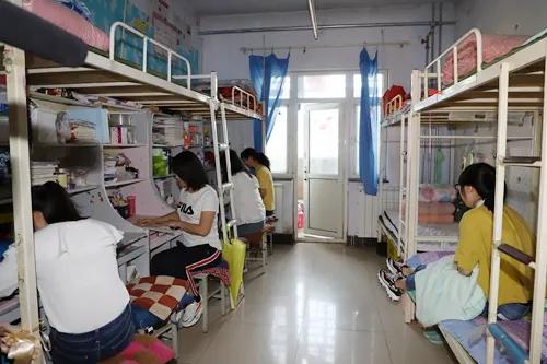 我国新冠肺炎最新疫情实时更新与动态分析