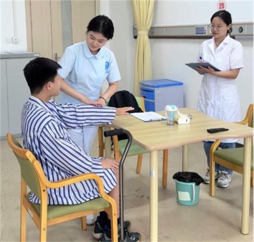 最新护理人才培养探索与实践，培养卓越护理人才的创新路径